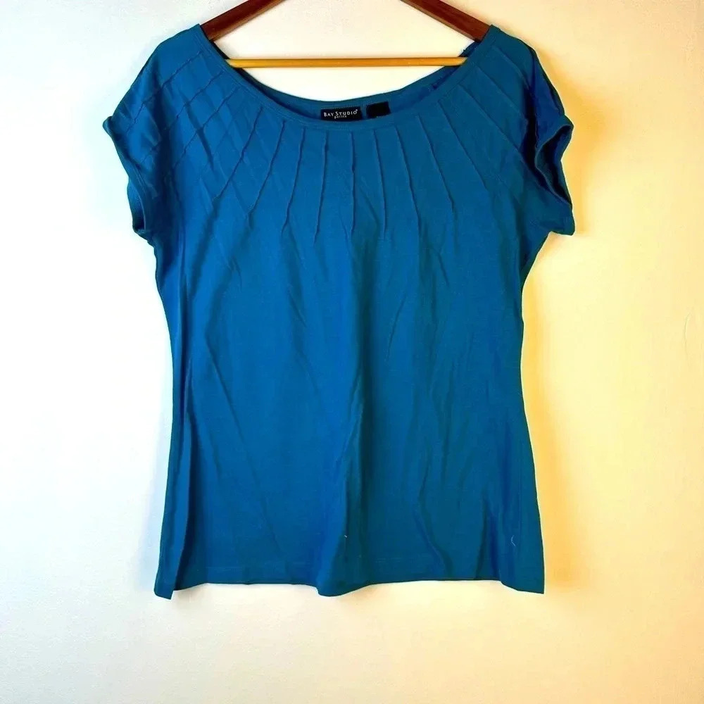 Bay Studio Top